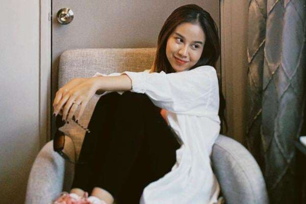 Mayang Pamer Mobil Baru Seharga Rp4 Miliar, Nggak Mau Kalah dari Fuji? Mayang Pamer Mobil Baru Seharga Rp4 Miliar, Nggak Mau Kalah dari Fuji?