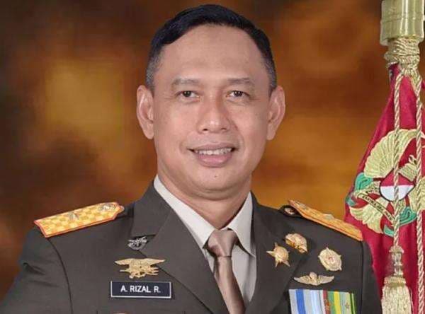 Mayjen TNI Ahmad Rizal Diangkat Jadi Dirut Bulog Mayjen TNI Ahmad Rizal Diangkat Jadi Dirut Bulog