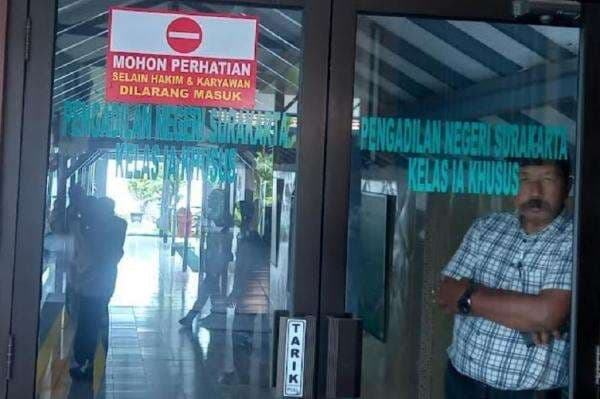 Sidang Ijazah Jokowi di PN Solo Berlanjut ke Proses Mediasi, Berlangsung Tertutup Sidang Ijazah Jokowi di PN Solo Berlanjut ke Proses Mediasi, Berlangsung Tertutup