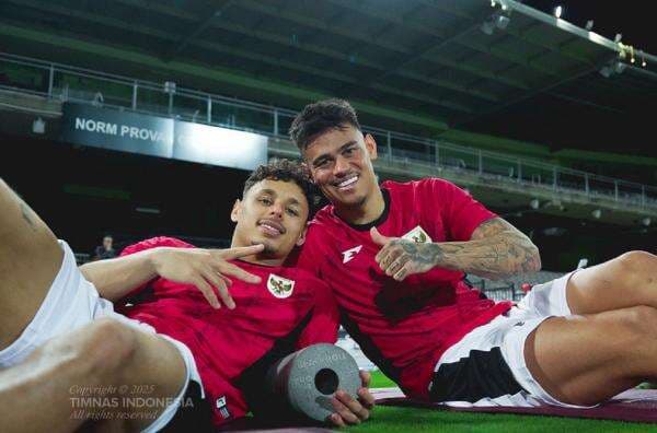 Bus yang Tumpangi Pemain Timnas Indonesia di Australia Tak Layak? Lampu Depan Nyala Sebelah, Nathan Tjoe A-On Sampai Berdiri karena Kursi Kurang Bus yang Tumpangi Pemain Timnas Indonesia di Australia Tak Layak? Lampu Depan Nyala Sebelah, Nathan Tjoe A-On Sampai Berdiri karena Kursi Kurang