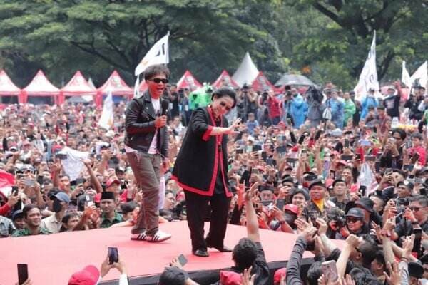 Megawati Ajak Warga Jabar Menangkan Ganjar-Mahfud 1 Putaran: Jangan Bohong