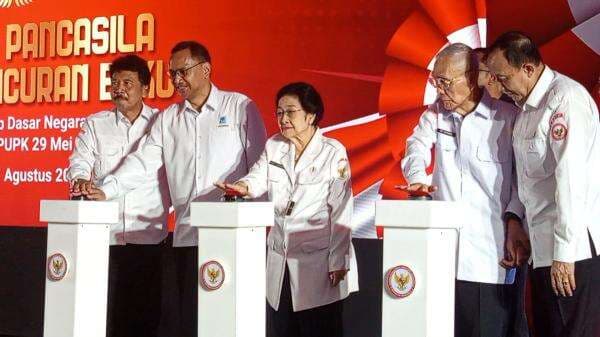 Megawati Minta Presiden Prabowo Berantas Buzzer: Hanya Membuat Perpecahan Megawati Minta Presiden Prabowo Berantas Buzzer: Hanya Membuat Perpecahan