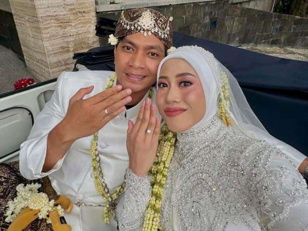 Siapa Sebenarnya Dio Novandra Suami Megawati Hangestri yang Menikah Hari Ini? Siapa Sebenarnya Dio Novandra Suami Megawati Hangestri yang Menikah Hari Ini?