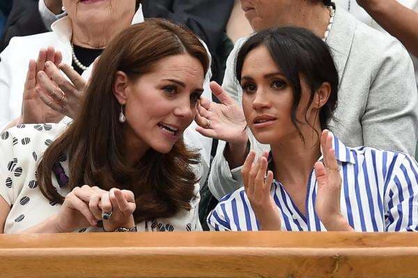 Meghan Markle Kesal dengan Kate Middleton yang Terlalu Baik Meghan Markle Kesal dengan Kate Middleton yang Terlalu Baik