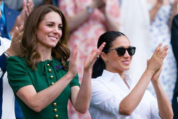 Meghan Markle Siapkan Permintaan Maaf kepada Kate Middleton, demi Selamatkan Reputasi Meghan Markle Siapkan Permintaan Maaf kepada Kate Middleton, demi Selamatkan Reputasi