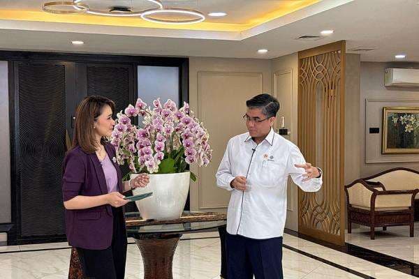 Menaker Sebut Industri RI Butuh Tenaga Kerja yang Kuasai AI Menaker Sebut Industri RI Butuh Tenaga Kerja yang Kuasai AI