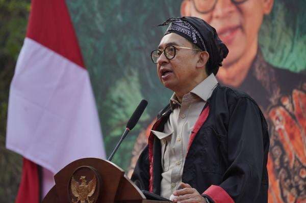 Tinjau Pembangunan Monumen dan Museum Reog Ponorogo,Menbud: Kesenian Ini Akan Mendunia Tinjau Pembangunan Monumen dan Museum Reog Ponorogo,Menbud: Kesenian Ini Akan Mendunia