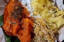 Mencicipi Kelezatan Nasi Boran, Salah Satu Kuliner Legendaris Lamongan