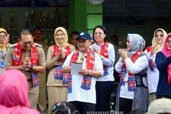 Mendikdasmen Abdul Mu’ti: Pemeriksaan Kesehatan Gratis Dukung Anak Sehat Menuju Indonesia Emas Mendikdasmen Abdul Mu’ti: Pemeriksaan Kesehatan Gratis Dukung Anak Sehat Menuju Indonesia Emas