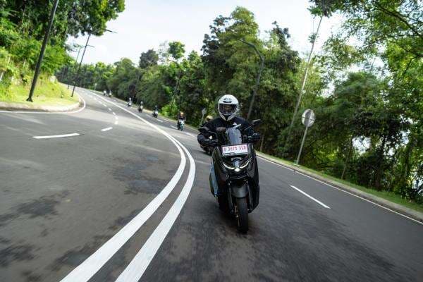 Menerjang Rute Jakarta ke Pantai Selatan Sejauh 600 KM dengan Oli Sultan Yamalube Turbo Menerjang Rute Jakarta ke Pantai Selatan Sejauh 600 KM dengan Oli Sultan Yamalube Turbo