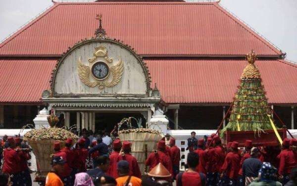 Mengagumi Masjid Gedhe Kauman Yogyakarta yang Sarat Sejarah Mengagumi Masjid Gedhe Kauman Yogyakarta yang Sarat Sejarah