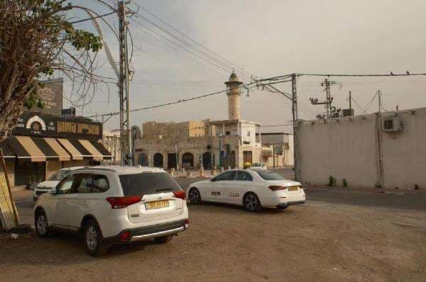 Mengapa Banyak Umat Islam Tinggal di Israel? Ini Analisisnya Mengapa Banyak Umat Islam Tinggal di Israel? Ini Analisisnya