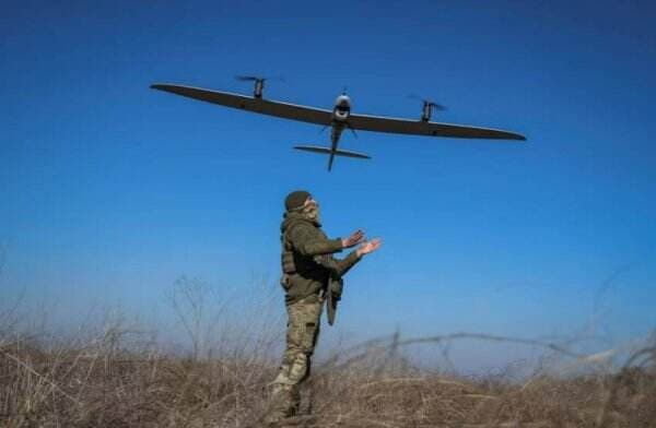 Mengapa Drone Jadi Senjata Pamungkas untuk Bertahan dalam Perang dengan Rusia?