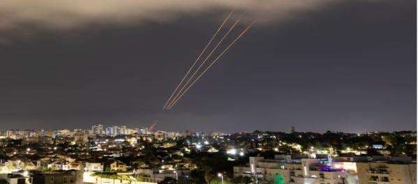 Mengapa Yordania Bantu Israel dengan Jatuhkan Drone yang Diluncurkan Iran? Mengapa Yordania Bantu Israel dengan Jatuhkan Drone yang Diluncurkan Iran?