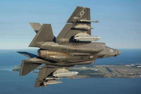 Mengejutkan, Rudal Houthi Nyaris Tembak Jatuh Jet Tempur Siluman F-35 dan F-16 AS Mengejutkan, Rudal Houthi Nyaris Tembak Jatuh Jet Tempur Siluman F-35 dan F-16 AS