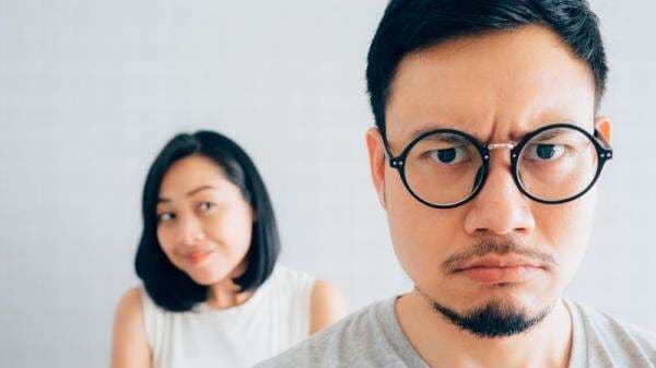 Mengenal Perbedaan Stonewalling dan Silent Treatment dalam Sebuah Hubungan Mengenal Perbedaan Stonewalling dan Silent Treatment dalam Sebuah Hubungan