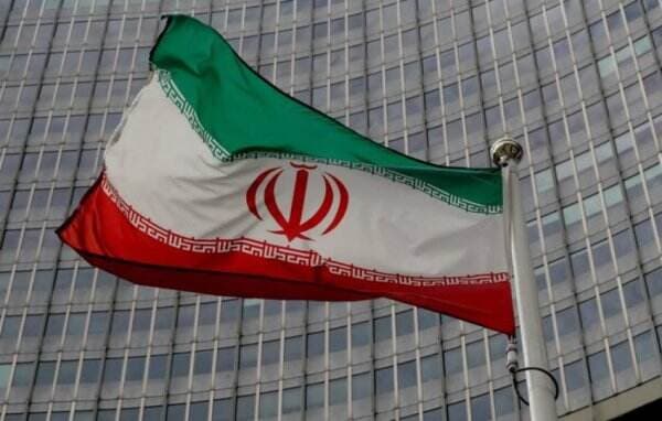 Mengulik Makna dan Arti Bendera Iran, Tersemat Lafadz Takbir Bergaya Unik