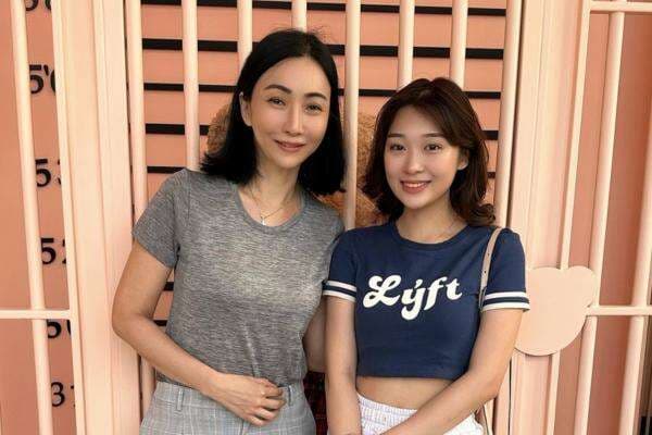 Mengulik Profesi Ibunda Livy Renata yang Diduga Dapat Mobil dari Donasi Online Mengulik Profesi Ibunda Livy Renata yang Diduga Dapat Mobil dari Donasi Online