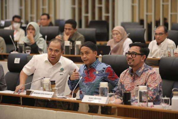 DPR Respons Positif Ekspor Batu Bara Wajib Pakai HBA: Harus untuk Kemakmuran Rakyat DPR Respons Positif Ekspor Batu Bara Wajib Pakai HBA: Harus untuk Kemakmuran Rakyat