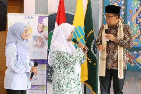 Menko PMK Pratikno: Santri Harus Kuasai Bahasa Asing dan Literasi Digital! Menko PMK Pratikno: Santri Harus Kuasai Bahasa Asing dan Literasi Digital!