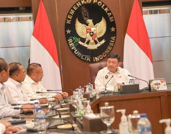 Menko Polkam Waspadai Dampak La Nina Pada Malam Pergantian Tahun Menko Polkam Waspadai Dampak La Nina Pada Malam Pergantian Tahun