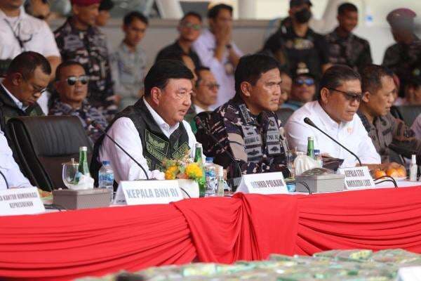 Di Acara Pemusnahan 2 Ton Narkoba, Budi Gunawan: Penegakan Hukum Harus Tegas! Di Acara Pemusnahan 2 Ton Narkoba, Budi Gunawan: Penegakan Hukum Harus Tegas!