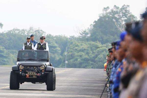 Gelar Apel Siaga, Menko Polkam Tekankan Target Pemerintah Kendalikan Karhutla Gelar Apel Siaga, Menko Polkam Tekankan Target Pemerintah Kendalikan Karhutla