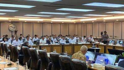 Menkum Teken Dokumen Ekstradisi Paulus Tannos Menkum Teken Dokumen Ekstradisi Paulus Tannos