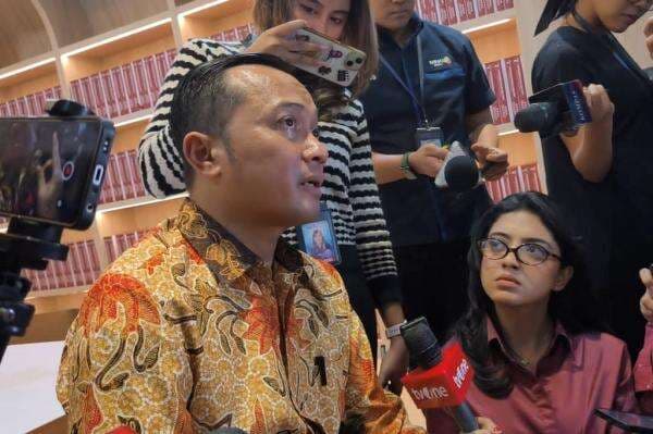 Mensesneg Menangis Ceritakan Siswi Sekolah Rakyat yang Idap Penyakit Langka Mensesneg Menangis Ceritakan Siswi Sekolah Rakyat yang Idap Penyakit Langka