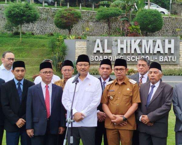 Mensos Gandeng Swasta untuk Wujudkan Sekolah Rakyat di Seluruh Indonesia Mensos Gandeng Swasta untuk Wujudkan Sekolah Rakyat di Seluruh Indonesia