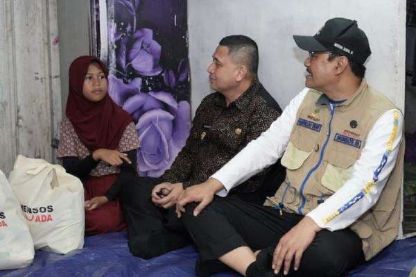 Mensos Kunjungi Rumah Naila, Calon Siswa Sekolah Rakyat yang Bikin Presiden Terharu Mensos Kunjungi Rumah Naila, Calon Siswa Sekolah Rakyat yang Bikin Presiden Terharu