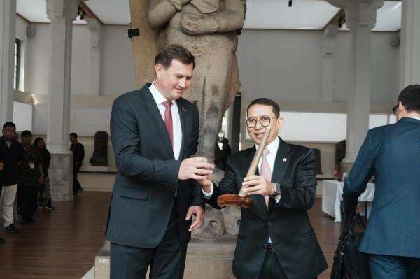 Menbud Fadli Zon Terima Kunjungan Delegasi Republik Belarus,Bahas Kerja Sama Kebudayaan Menbud Fadli Zon Terima Kunjungan Delegasi Republik Belarus,Bahas Kerja Sama Kebudayaan