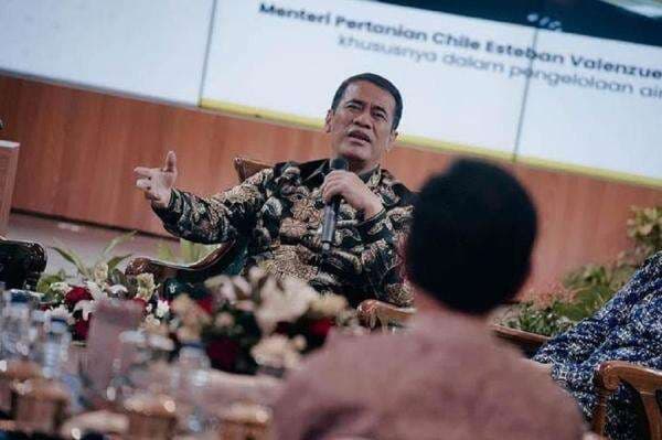 Mentan Amran Yakin Hilirisasi Pertanian Dongkrak Ekonomi RI, Dolar Bisa Rp1.000 Mentan Amran Yakin Hilirisasi Pertanian Dongkrak Ekonomi RI, Dolar Bisa Rp1.000