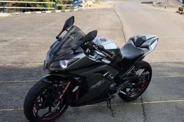 Menyaru Tamu Hotel, Pria Ini Gondol Motor Ninja Seharga Puluhan Juta Rupiah Menyaru Tamu Hotel, Pria Ini Gondol Motor Ninja Seharga Puluhan Juta Rupiah