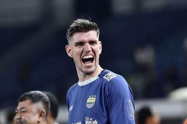 Meski Menang, Nick Kuipers Tak Senang dengan Jalannya Laga Persis Solo vs Persib Bandung Meski Menang, Nick Kuipers Tak Senang dengan Jalannya Laga Persis Solo vs Persib Bandung
