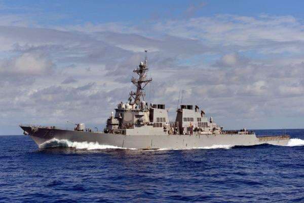Militer China Usir Kapal Perang AS dari Wilayah Sengketa Laut China Selatan Militer China Usir Kapal Perang AS dari Wilayah Sengketa Laut China Selatan