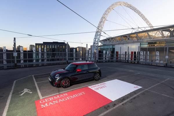 MINI Sediakan Tempat Parkir Khusus untuk Pelatih Timnas Inggris MINI Sediakan Tempat Parkir Khusus untuk Pelatih Timnas Inggris