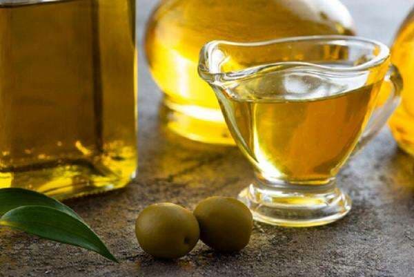 Benarkah Minyak Zaitun Lebih Sehat? Cek Faktanya Benarkah Minyak Zaitun Lebih Sehat? Cek Faktanya