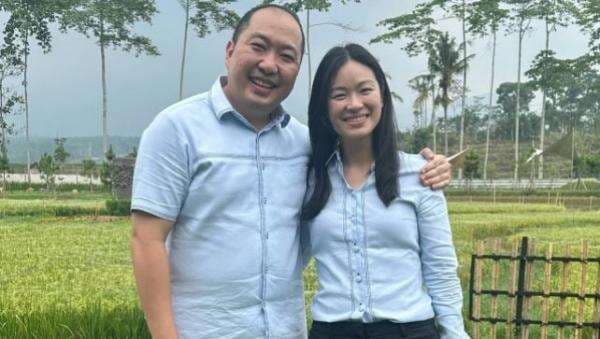 Siapa Mira Christina Setiady? Ini Sosok Istri Bos Sritex yang Ternyata Punya Jabatan Mentereng Siapa Mira Christina Setiady? Ini Sosok Istri Bos Sritex yang Ternyata Punya Jabatan Mentereng