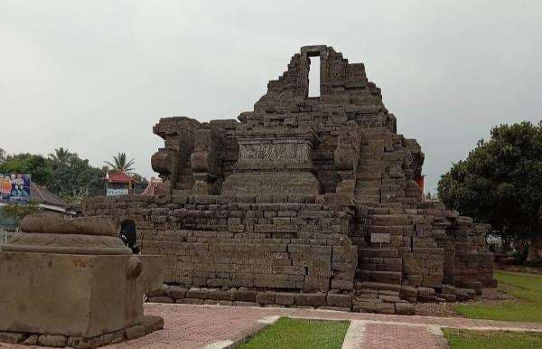 Misteri 7 Candi Makam Warisan Singasari Majapahit di Kakawin Nagarakretagama Misteri 7 Candi Makam Warisan Singasari Majapahit di Kakawin Nagarakretagama