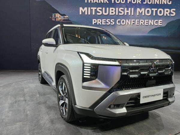 Menjajal Lansung Pengalaman Jadi Pengunjung Eksklusif GIIAS 2025, Diantar Mitsubishi Destinator Menjajal Lansung Pengalaman Jadi Pengunjung Eksklusif GIIAS 2025, Diantar Mitsubishi Destinator