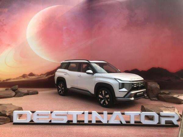 Mitsubishi Raup 4.110 Pemesanan selama GIIAS 2025, Mayoritas dari Model Destinator Mitsubishi Raup 4.110 Pemesanan selama GIIAS 2025, Mayoritas dari Model Destinator