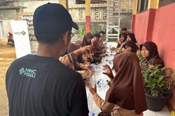 MNC Peduli dan MNC Land Beri Edukasi Green School di SDN Babakan Kencana Sukabumi MNC Peduli dan MNC Land Beri Edukasi Green School di SDN Babakan Kencana Sukabumi