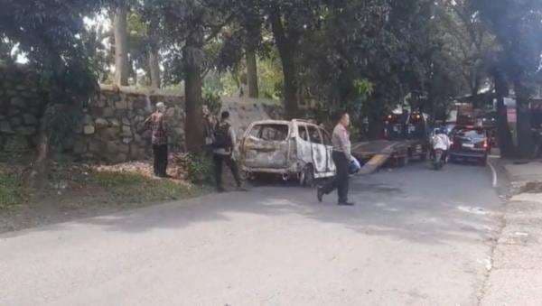 Pelaku Pembakar Mobil Polisi di Depok Bertambah Jadi 5 Orang, Ini Masing-Masing Perannya Pelaku Pembakar Mobil Polisi di Depok Bertambah Jadi 5 Orang, Ini Masing-Masing Perannya