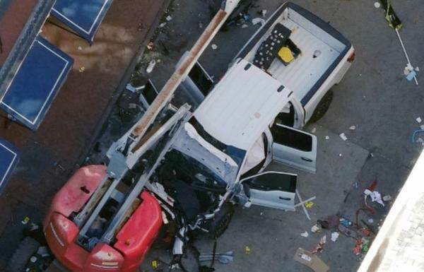 Pengemudi Mobil Seruduk Kerumunan di New Orleans Veteran Tentara AS, Korban Tewas 15 Orang Pengemudi Mobil Seruduk Kerumunan di New Orleans Veteran Tentara AS, Korban Tewas 15 Orang