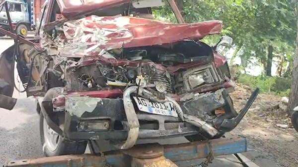 Kronologi Kecelakaan Maut Mobil Bawa Sekeluarga di Tuban, Dalam Perjalanan Antar Menantu Kronologi Kecelakaan Maut Mobil Bawa Sekeluarga di Tuban, Dalam Perjalanan Antar Menantu