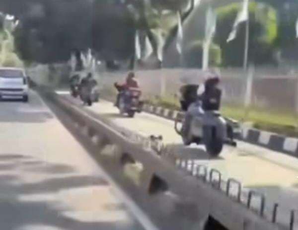 Viral Rombongan Moge Terobos Jalur TransJakarta, Polisi Pastikan Kena Tilang Elektronik Viral Rombongan Moge Terobos Jalur TransJakarta, Polisi Pastikan Kena Tilang Elektronik