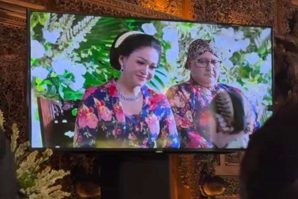 Momen Haru dan Bahagia Maia Estianty di Siraman Al Ghazali dan Alyssa Daguise Momen Haru dan Bahagia Maia Estianty di Siraman Al Ghazali dan Alyssa Daguise