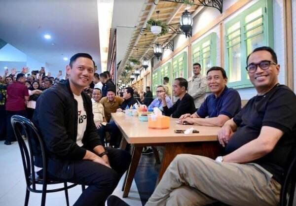 Momen Jokowi dan Para Menteri <i>Nge-Mall</i> di Samarinda
