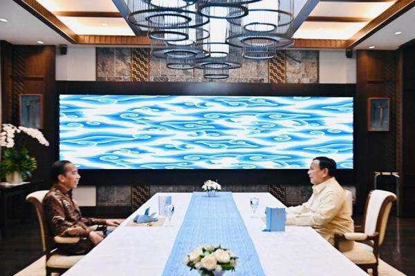 Momen Prabowo dan Jokowi Berbuka Puasa Bersama di Istana Momen Prabowo dan Jokowi Berbuka Puasa Bersama di Istana